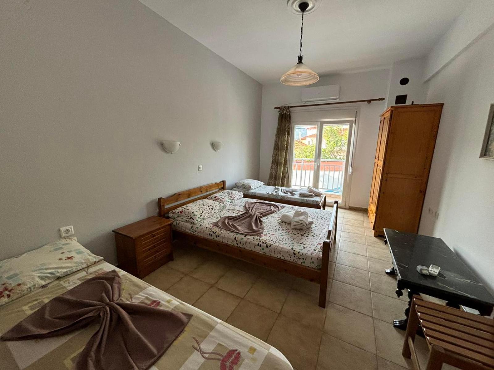 Island Apartments Vrasná Екстериор снимка