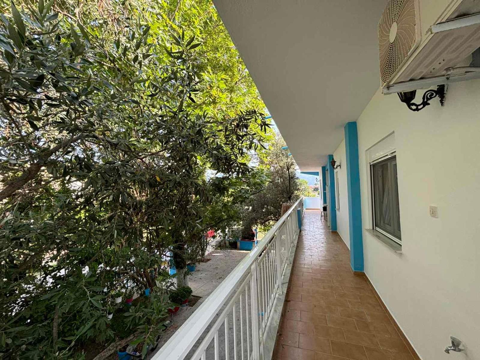 Island Apartments Vrasná Екстериор снимка
