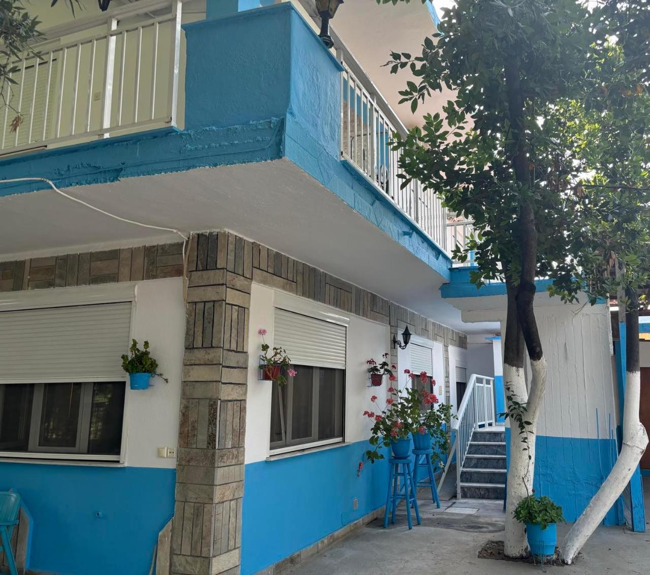 Island Apartments Vrasná Екстериор снимка