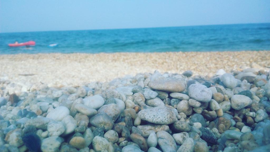 Island Apartments Vrasná Екстериор снимка